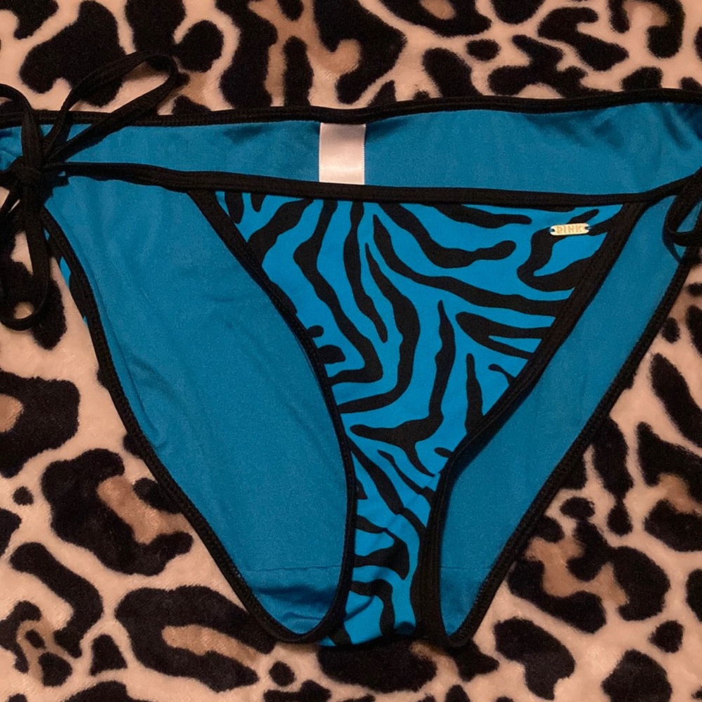 PINK VS Bikini Bottoms